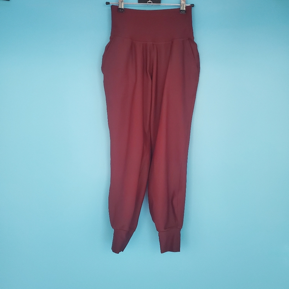 Old Navy Active Leggings Size XS Petite Balloon Style